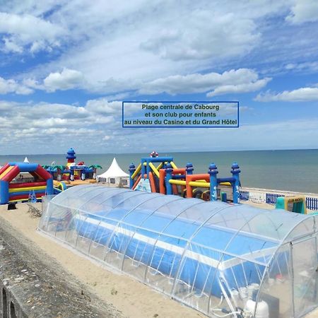 Cabourg, Appartement T2 Acces Direct Mer Dış mekan fotoğraf